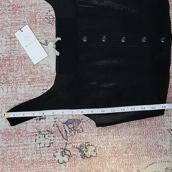 WAYF Where Are You From Black Vegan Front Snap Shimmery Back Smocked Crop - Sz L - Picture 13 of 16